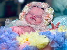 Load image into Gallery viewer, CUSTOM full body silicone kit Isabella sleeping in soft blend with hair