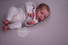 Load image into Gallery viewer, BLANK vinyl kit Mayven by Viviane Aleluia (includes: vinyl head, full limbs, non gender belly plate & fabric body)