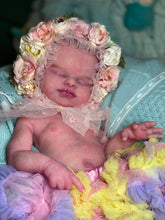 Load image into Gallery viewer, CUSTOM full body silicone kit Isabella sleeping in soft blend with hair
