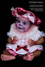 Load image into Gallery viewer, BLANK vinyl kit Mayven by Viviane Aleluia (includes: vinyl head, full limbs, non gender belly plate & fabric body)