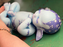 Load image into Gallery viewer, Custom full body silicone avatar inspired baby LILA in soft blend BALD