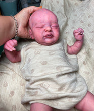 Load image into Gallery viewer, AVAILABLE Vinyl reborn Americus SOLD OUT LIMITED EDITION(sculpted by Laura Lee Eagles, brought to life by Nadine Dolotova)