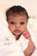 Load image into Gallery viewer, BLANK vinyl kit Mayven by Viviane Aleluia (includes: vinyl head, full limbs, non gender belly plate & fabric body)