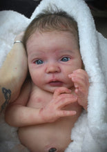 Load image into Gallery viewer, BLANK vinyl kit Mayven by Viviane Aleluia (includes: vinyl head, full limbs, non gender belly plate & fabric body)