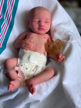 Load image into Gallery viewer, CUSTOM full body silicone girl  Opal in soft blend BALD