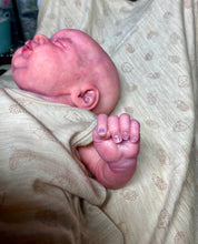 Load image into Gallery viewer, AVAILABLE Vinyl reborn Americus SOLD OUT LIMITED EDITION(sculpted by Laura Lee Eagles, brought to life by Nadine Dolotova)