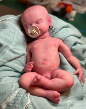 Load image into Gallery viewer, CUSTOM full body silicone kit Isabella sleeping in soft blend with hair