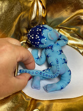 Load image into Gallery viewer, AVAILABLE full body silicone mini doll Laney (avatar inspired)