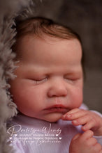 Load image into Gallery viewer, BLANK vinyl kit Wendy  18” by Viviane Aleluia