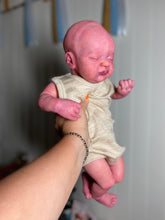 Load image into Gallery viewer, AVAILABLE Vinyl reborn Americus SOLD OUT LIMITED EDITION(sculpted by Laura Lee Eagles, brought to life by Nadine Dolotova)