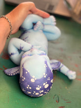 Load image into Gallery viewer, Custom full body silicone avatar inspired baby LILA in soft blend BALD