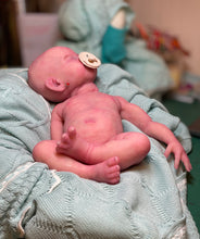 Load image into Gallery viewer, CUSTOM full body silicone kit Isabella sleeping in soft blend with hair