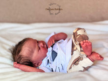 Load image into Gallery viewer, BLANK vinyl kit Wendy  18” by Viviane Aleluia