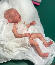 Load image into Gallery viewer, CUSTOM Reborn premature baby Promise by Marita Winters