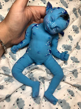 Load image into Gallery viewer, Custom Full body silicone avatar Na'vi fantasy baby 9.4" rooted head