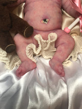 Load image into Gallery viewer, AVAILABLE Prototype full body silicone mini kit Vikki 8” in eco20 with 3D skin effect