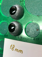 Load image into Gallery viewer, Fantasy silver Dolls eyes 18mm