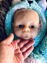 Load image into Gallery viewer, AWAKE Blank (unpainted) silicone cuddle head for cuddle baby Artyom in super soft blend with 3D skin effect
