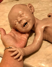 Load image into Gallery viewer, Blank full body silicone baby girl (Beau sculpt) 18” in super super soft blend #2