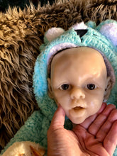 Load image into Gallery viewer, AWAKE Blank (unpainted) silicone cuddle head for cuddle baby Artyom in super soft blend with 3D skin effect