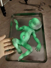 Load image into Gallery viewer, Custom Full body silicone alien baby awake (Hope in super soft blend)
