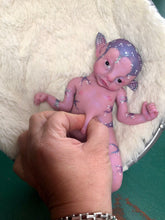 Load image into Gallery viewer, Custom Full body silicone avatar Na'vi fantasy baby doll 9.4"