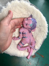 Load image into Gallery viewer, Custom Full body silicone avatar Na'vi fantasy baby doll 9.4"