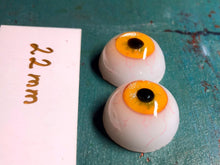 Load image into Gallery viewer, Fantasy Avatar yellow Dolls eyes 22 mm