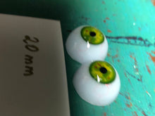 Load image into Gallery viewer, Dolls eyes 20mm