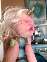 Load image into Gallery viewer, Sparkle Silicone Unipillar (Rooted)