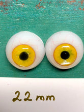 Load image into Gallery viewer, Fantasy Avatar yellow Dolls eyes 22 mm