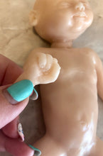 Load image into Gallery viewer, Blank (unpainted) full body silicone kit Sunshine (baby girl) in super soft blend with 3D skin effect