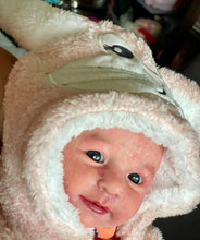 Load image into Gallery viewer, CUSTOM VINYL cuddle baby Little Lisa sculpt
