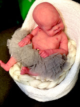 Load image into Gallery viewer, CUSTOM BOO BOO full body silicone kit Minou sleeping in SUPER soft blend
