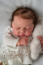 Load image into Gallery viewer, BLANK vinyl kit Wendy  18” by Viviane Aleluia
