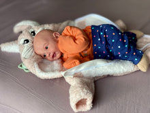 Load image into Gallery viewer, CUSTOM VINYL cuddle baby Little Lisa sculpt
