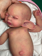 Load image into Gallery viewer, AVAILABLE full body silicone baby fairy LILA in soft blend BALD

