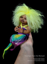 Load image into Gallery viewer, Reborn fantasy vinyl kit Tarni the mermaid by Nadine Dolotova
