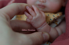 Load image into Gallery viewer, Reborn blank (unpainted) vinyl kit Arisha 11”
