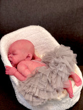 Load image into Gallery viewer, CUSTOM BOO BOO full body silicone kit Minou sleeping in SUPER soft blend
