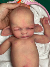 Load image into Gallery viewer, AVAILABLE full body silicone baby fairy LILA in soft blend BALD
