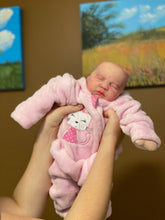 Load image into Gallery viewer, AVAILABLE Prototype silicone cuddle baby Wendy in super soft blend

