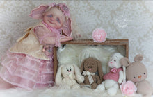 Load image into Gallery viewer, BLANK vinyl kit Bluebell by Viviane Aleluia (includes: vinyl head, full limbs, non gender belly plate, fabric body &amp; SHIPPING)
