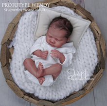 Load image into Gallery viewer, BLANK vinyl kit Wendy  18” by Viviane Aleluia
