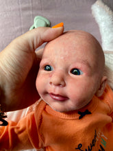 Load image into Gallery viewer, CUSTOM VINYL cuddle baby Little Lisa sculpt
