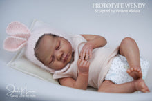 Load image into Gallery viewer, BLANK vinyl kit Wendy  18” by Viviane Aleluia
