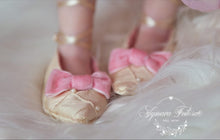 Load image into Gallery viewer, BLANK vinyl kit Bluebell by Viviane Aleluia (includes: vinyl head, full limbs, non gender belly plate, fabric body &amp; SHIPPING)
