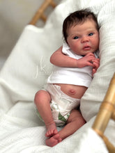 Load image into Gallery viewer, BLANK vinyl kit Mayven by Viviane Aleluia (includes: vinyl head, full limbs, non gender belly plate &amp; fabric body)
