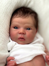 Load image into Gallery viewer, BLANK vinyl kit Mayven by Viviane Aleluia (includes: vinyl head, full limbs, non gender belly plate &amp; fabric body)
