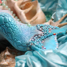 Load image into Gallery viewer, Reborn fantasy vinyl kit Tarni the mermaid by Nadine Dolotova
